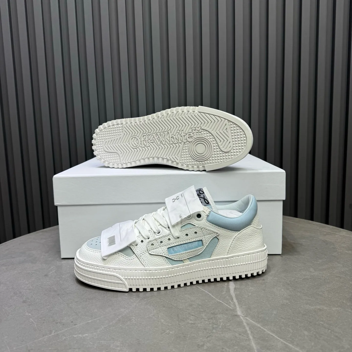 P760 OFF WHITE⚡️Couple model⚡️35-40 women’s model 39-46 men’s model